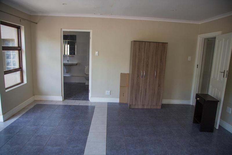 To Let 4 Bedroom Property for Rent in University Estate Western Cape